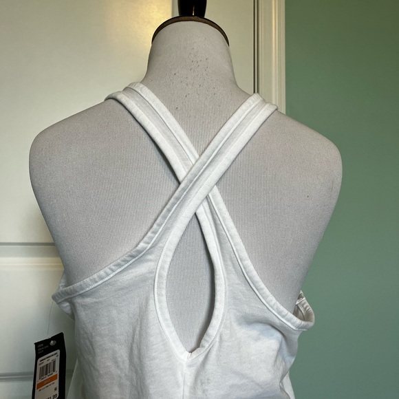 Under Armour workout top - Picture 4 of 8